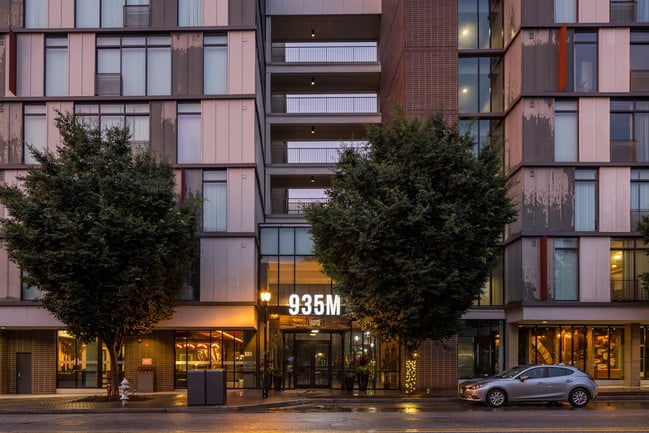 Featured Atlanta Furnished Short-Term Rental: 935M