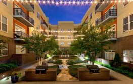 17 West Aparments e